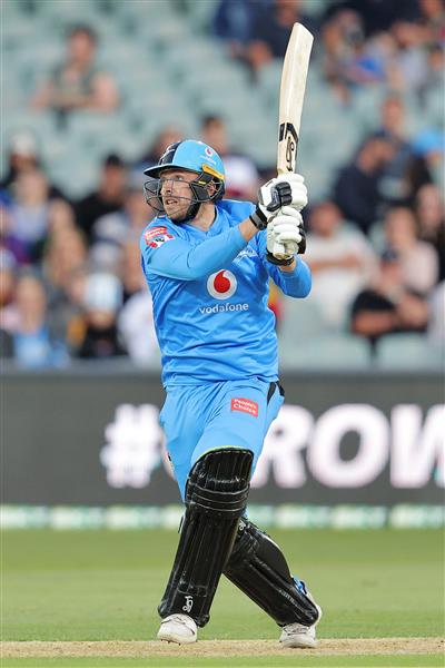 ADELAIDE, AUSTRALIA - JANUARY 05:  Ryan Gibson of the Adelaide Strikers bats during the Big Bash League match between the Melbourne Renegades and the Adelaide Strikers at Adelaide Oval, on January 05, 2021, in Adelaide, Australia. (Photo by Daniel Kalisz/Getty Images)