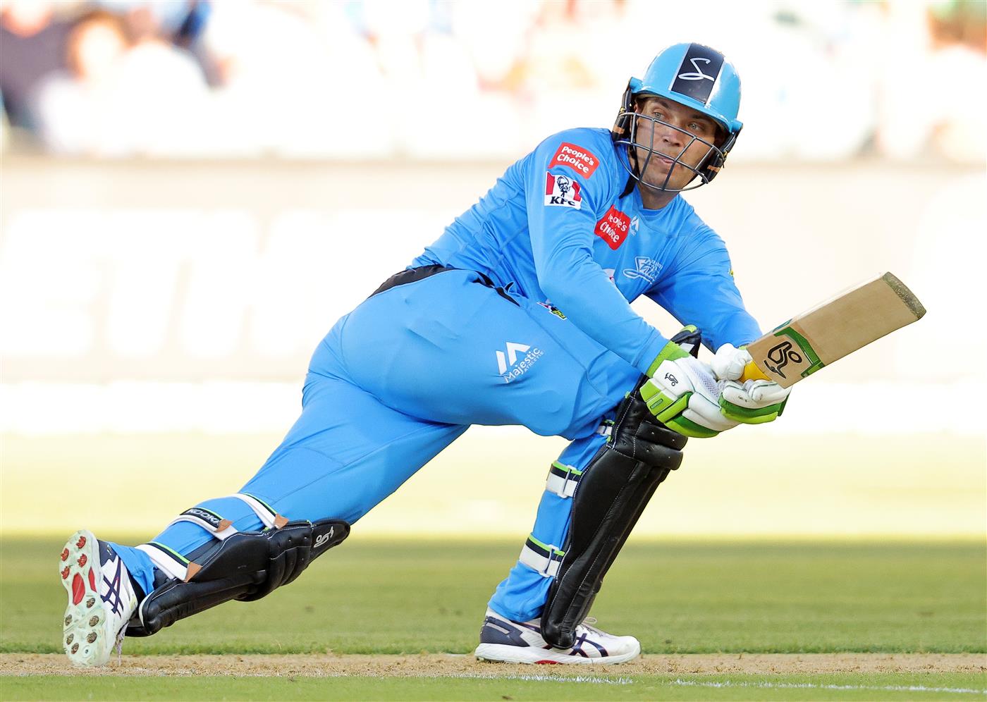 ADELAIDE, AUSTRALIA - JANUARY 05: Alex Carey of the Adelaide Strikers bats during the Big Bash League match between the Melbourne Renegades and the Adelaide Strikers at Adelaide Oval, on January 05, 2021, in Adelaide, Australia. (Photo by Daniel Kalisz/Getty Images)