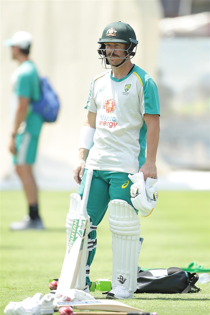 SYDNEY, AUSTRALIA - JANUARY 05: David Warner of Australia prepares to bat during an Australian nets session at the Sydney Cricket Ground on January 05, 2021 in Sydney, Australia. (Photo by Mark Metcalfe/Getty Images)