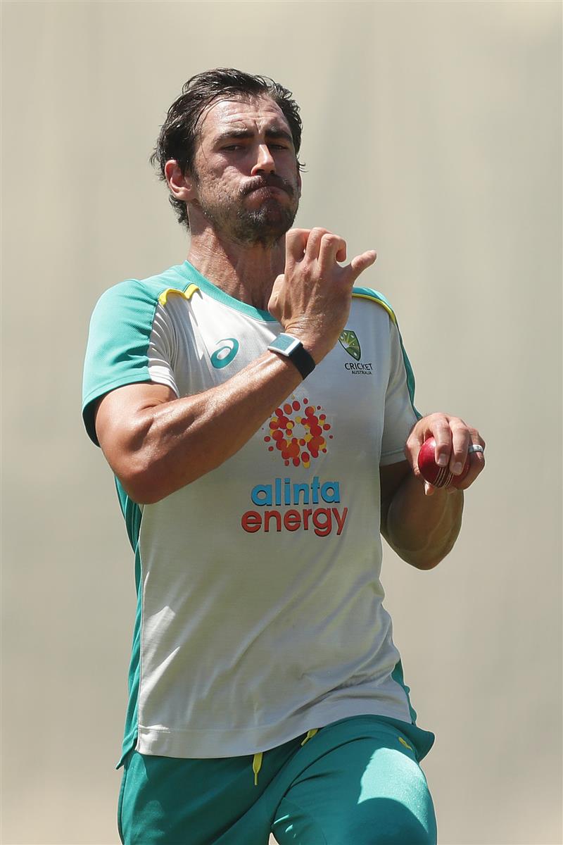 SYDNEY, AUSTRALIA - JANUARY 05: Mitchell Starc of Australia bowls during an Australian nets session at the Sydney Cricket Ground on January 05, 2021 in Sydney, Australia. (Photo by Mark Metcalfe/Getty Images)