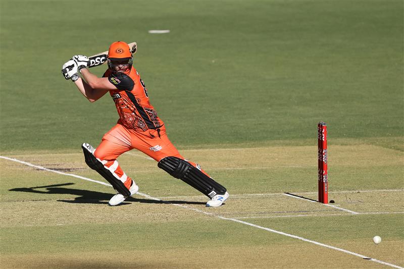 PERTH, AUSTRALIA - JANUARY 06: Colin Munro of the Scorchers bats during the Big Bash League match between the Perth Scorchers and the Sydney Sixers at Optus Stadium, on January 06, 2021, in Perth, Australia. (Photo by Paul Kane/Getty Images)