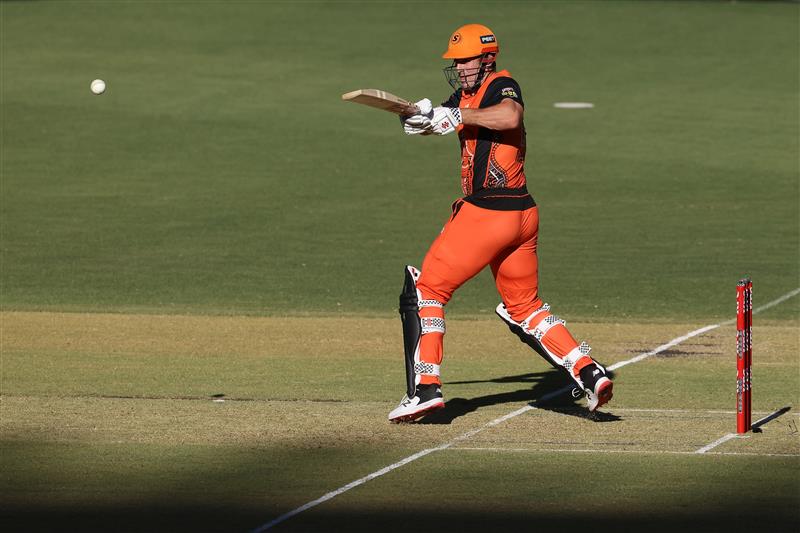PERTH, AUSTRALIA - JANUARY 06: Mitch Marsh of the Scorchers bats during the Big Bash League match between the Perth Scorchers and the Sydney Sixers at Optus Stadium, on January 06, 2021, in Perth, Australia. (Photo by Paul Kane/Getty Images)
