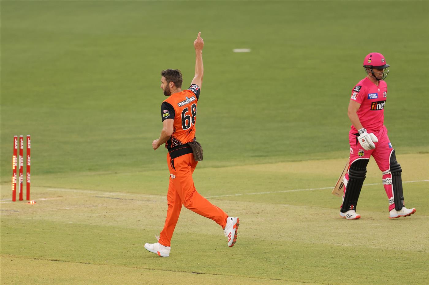 PERTH, AUSTRALIA - JANUARY 06: Andrew Tye of the Scorchers celebrates the wicket of Stephen O'Keefe of the Sixers during the Big Bash League match between the Perth Scorchers and the Sydney Sixers at Optus Stadium, on January 06, 2021, in Perth, Australia. (Photo by Paul Kane/Getty Images)