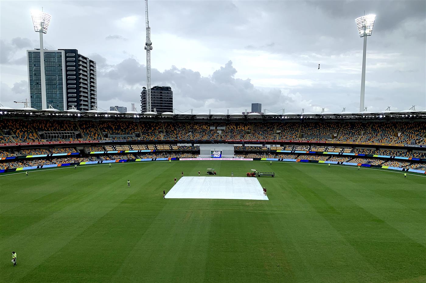 BRISBANE, AUSTRALIA - JANUARY 18: Rain delays play during day four of the 4th Test Match in the series between Australia and India at The Gabba on January 18, 2021 in Brisbane, Australia. (Photo by Bradley Kanaris/Getty Images)