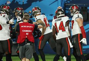 TAMPA, FLORIDA - FEBRUARY 07: The Tampa Bay Buccaneers celebrate a touchdown during the first quarter against the Kansas City Chiefs in Super Bowl LV at Raymond James Stadium on February 07, 2021 in Tampa, Florida. (Photo by Patrick Smith/Getty Images)
