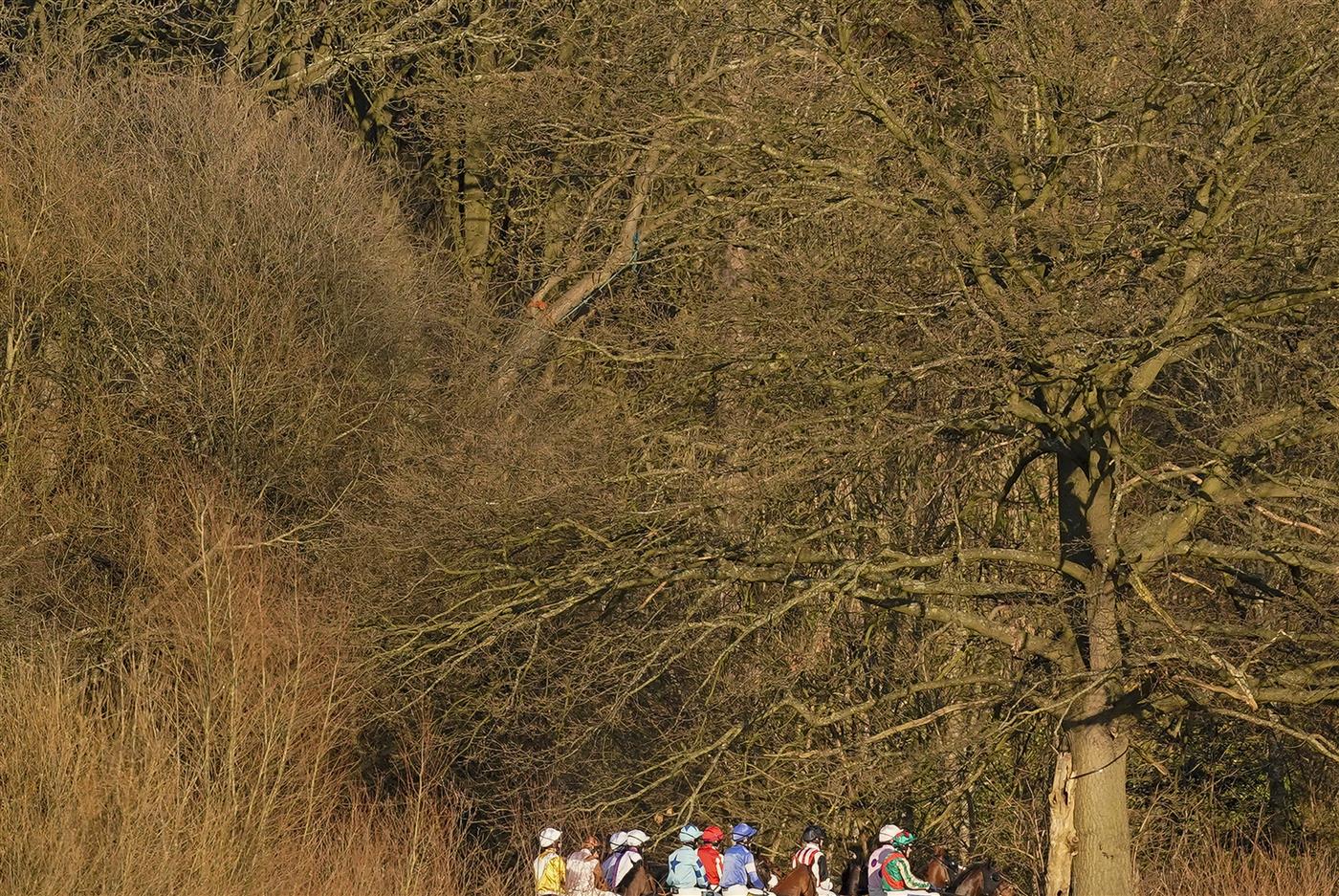 SUNBURY, ENGLAND - FEBRUARY 27: A general view as runners circle at the start for The Close Brothers Motor Finance Handicap Chase at Kempton Park Racecourse on February 27, 2021 in Sunbury, England. Due to the coronavirus pandemic, owners along with the paying public will not be allowed to attend the meeting. (Photo by Alan Crowhurst/Getty Images)