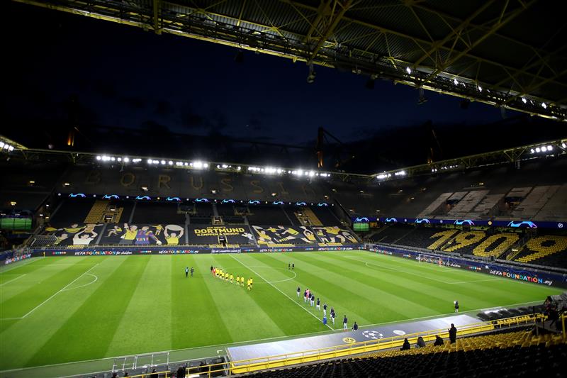 DORTMUND, GERMANY - APRIL 14: A general view inside the stadium as both teams take to the field prior to the UEFA Champions League Quarter Final Second Leg match between Borussia Dortmund and Manchester City at Signal Iduna Park on April 14, 2021 in Dortmund, Germany. Sporting stadiums around Germany remain under strict restrictions due to the Coronavirus Pandemic as Government social distancing laws prohibit fans inside venues resulting in games being played behind closed doors.  (Photo by Friedemann Vogel - Pool/Getty Images)