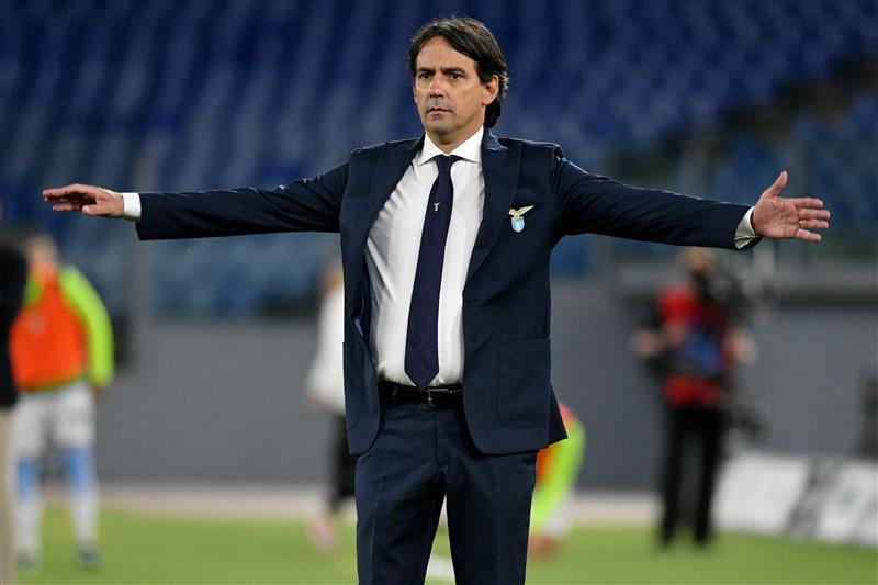 ROME, ITALY - APRIL 26: SS Lazio head coach Simone Inzaghi reacts during the Serie A match between SS Lazio and AC Milan at Stadio Olimpico on April 26, 2021 in Rome, Italy. (Getty Images)
