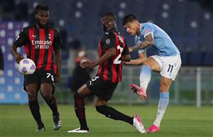 ROME, ITALY - APRIL 26: Joaquon Correa of SS Lazio shooting past Fikayo Tomori of A.C. Milan and Franck Kessie of A.C. Milan during the Serie A match between SS Lazio and AC Milan at Stadio Olimpico on April 26, 2021 in Rome, Italy. (Getty Images)