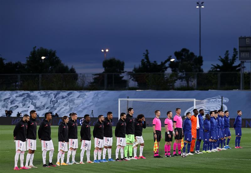 MADRID, SPAIN - APRIL 27: MADRID, SPAIN - APRIL 27: A general view inside the stadium as players from both side's line up prior to the UEFA Champions League Semi Final First Leg match between Real Madrid and Chelsea FC at Estadio Alfredo Di Stefano on April 27, 2021 in Madrid, Spain. (Getty Images)