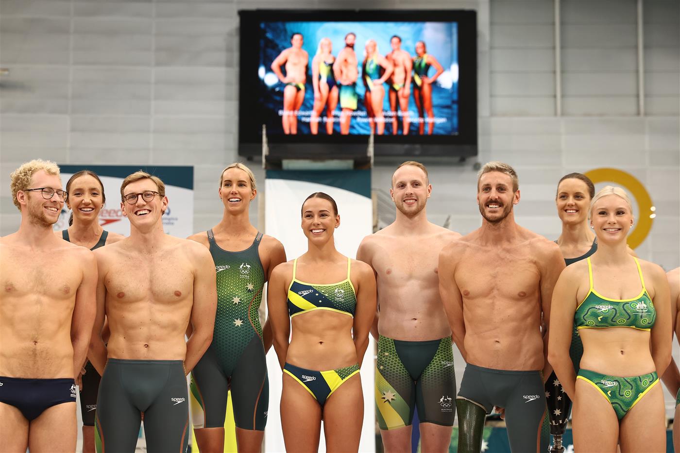 SYDNEY, AUSTRALIA - MAY 13: Australian divers and swimmers pose during the Australian 2020 Tokyo Olympic Games Swimming Uniform Launch at Sydney Olympic Park Aquatic Centre on May 13, 2021 in Sydney, Australia. (Photo by Cameron Spencer/Getty Images)