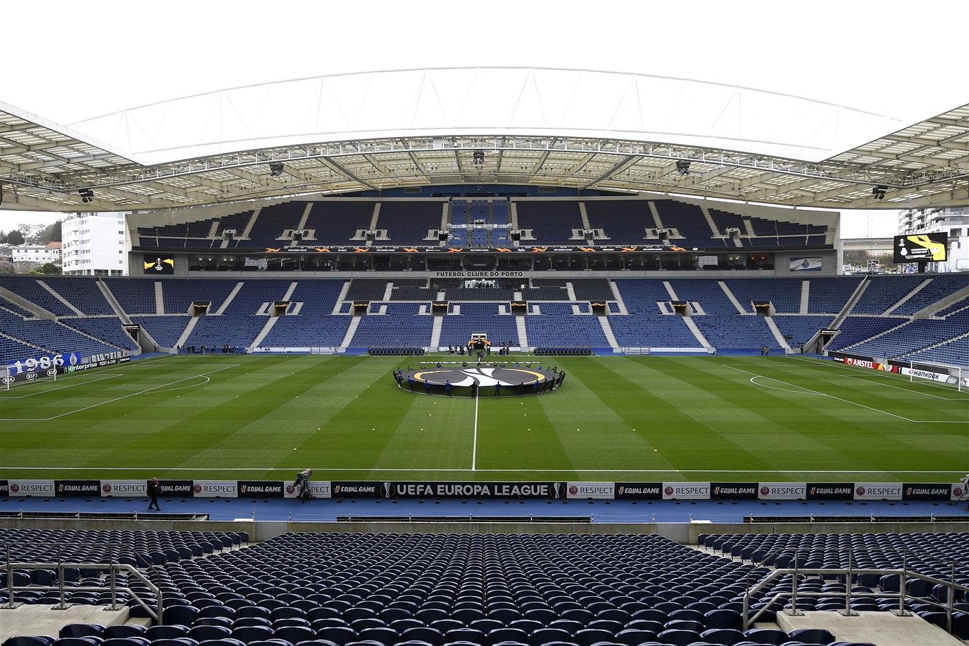 PORTO, PORTUGAL - FEBRUARY 27: A general view inside the stadium prior to the UEFA Europa League round of 32 second leg match between FC Porto and Bayer 04 Leverkusen at Estadio do Dragao on February 27, 2020 in Porto, Portugal. (Getty Images)