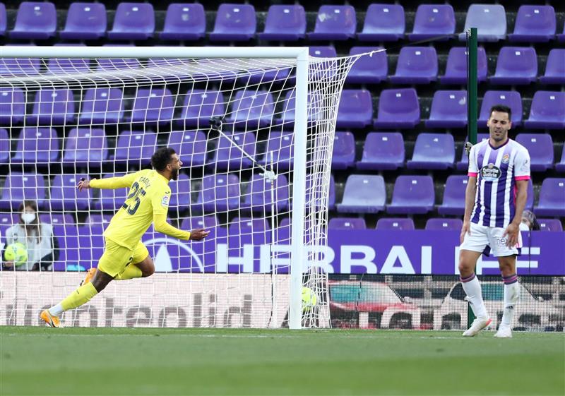 VALLADOLID, SPAIN - MAY 13: Etienne Capoue of Villarreal CF celebrates after scoring their side's second goal during the La Liga Santander match between Real Valladolid CF and Villarreal CF at Estadio Municipal Jose Zorrilla on May 13, 2021 in Valladolid, Spain. (Getty Images)