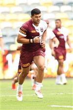TOWNSVILLE, AUSTRALIA - JUNE 08: David Fifita runs during a Queensland Maroons State of Origin training session at Queensland Country Bank Stadium on June 08, 2021 in Townsville, Australia. (Photo by Mark Kolbe/Getty Images)