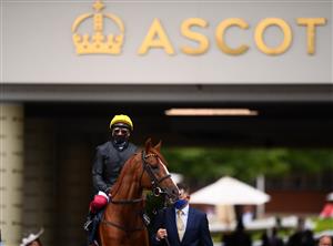 ASCOT, ENGLAND - JUNE 17: Frankie Dettori looks on from on board Stradivarius prior to finishing fourth during the Gold Cup on Day Three of the Royal Ascot Meeting at Ascot Racecourse on June 17, 2021 in Ascot, England. A total of twelve thousand racegoers made up of Owners and the Public are permitted to attend the meeting due to it being an Events Research Programme (ERP) set up by the government due to the Coronavirus Pandemic. (Photo by Harry Trump/Getty Images)