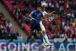 LONDON, ENGLAND - JULY 06: Emerson of Italy competes for a header with Cesar Azpilicueta of Spain during the UEFA Euro 2020 Championship Semi-final match between Italy and Spain at Wembley Stadium on July 06, 2021 in London, England. (Getty Images)
