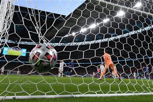 Spain's goalkeeper Unai Simon (C) concedes the first goal during the UEFA EURO 2020 semi-final football match between Italy and Spain at Wembley Stadium in London on July 6, 2021. (Getty Images)