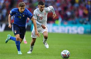 Italy's midfielder Nicolo Barella (L) fights for the ball with Spain's forward Pedri during the UEFA EURO 2020 semi-final football match between Italy and Spain at Wembley Stadium in London on July 6, 2021. (Getty Images)