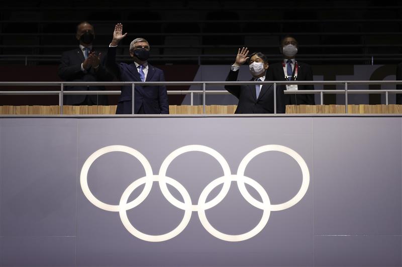 TOKYO, JAPAN - JULY 23: Thomas Bach, IOC President and Emperor Naruhito, President of the Tokyo Olympic and Paralympic Games look on during the Opening Ceremony of the Tokyo 2020 Olympic Games at Olympic Stadium on July 23, 2021 in Tokyo, Japan. (Getty Images)