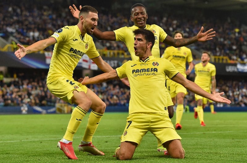 Gerard Moreno celebrate