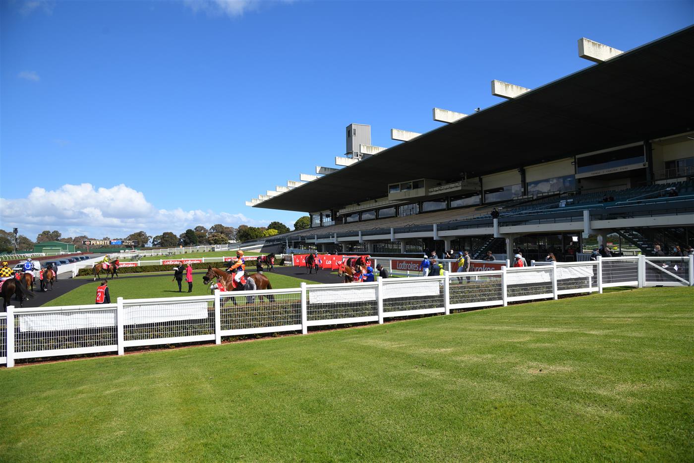 MELBOURNE, AUSTRALIA - SEPTEMBER 25: General view during Melbourne Racing at Sandown Racecourse on September 25, 2021 in Melbourne, Australia. (Photo by Vince Caligiuri/Getty Images)