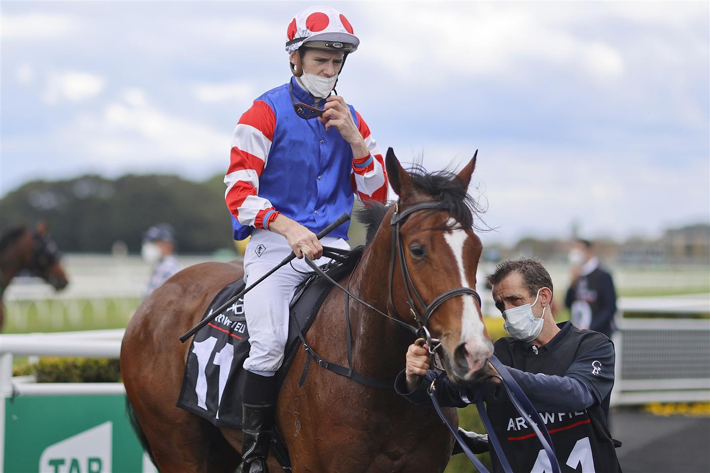 SYDNEY, AUSTRALIA - OCTOBER 02: Jason Collett on Sejardan  returns to scale after winning  race 3 the Arrowfield Breeders’ Plate during Sydney Racing on Epsom Day at Royal Randwick Racecourse on October 02, 2021 in Sydney, Australia. (Photo by Mark Evans/Getty Images)
