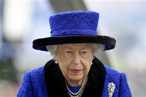ASCOT, ENGLAND - OCTOBER 16: Queen Elizabet II during the Qipco British Champions Day at Ascot Racecourse on October 16, 2021 in Ascot, England. (Photo by Alan Crowhurst/Getty Images)
