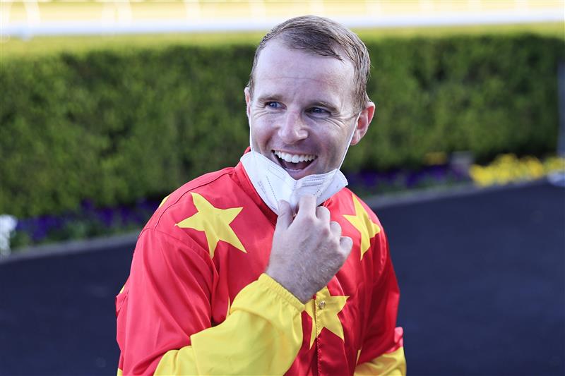 SYDNEY, AUSTRALIA - OCTOBER 23: Tommy Berry reacts after winning race 10 the Southern Cross Group Handicap with Quantico during Sydney Racing at Royal Randwick Racecourse on October 23, 2021 in Sydney, Australia. (Photo by Mark Evans/Getty Images)