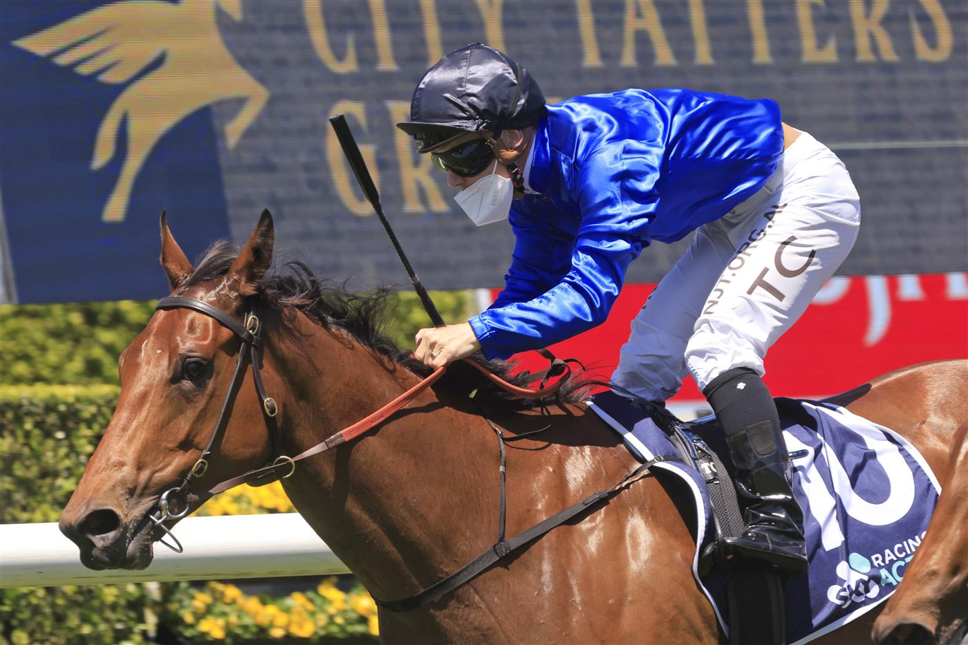 SYDNEY, AUSTRALIA - OCTOBER 23: Tim Clark on Ojai wins race 1 the World Gym Castlereagh Kirkham Plate during Sydney Racing at Royal Randwick Racecourse on October 23, 2021 in Sydney, Australia. (Photo by Mark Evans/Getty Images)