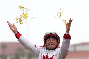 DEL MAR, CALIFORNIA - NOVEMBER 05: Jockey Mike Smith celebrates after riding Corniche to win the Breeders' Cup Juvenile at Del Mar Race Track on November 05, 2021 in Del Mar, California. (Photo by Rob Carr/Getty Images)