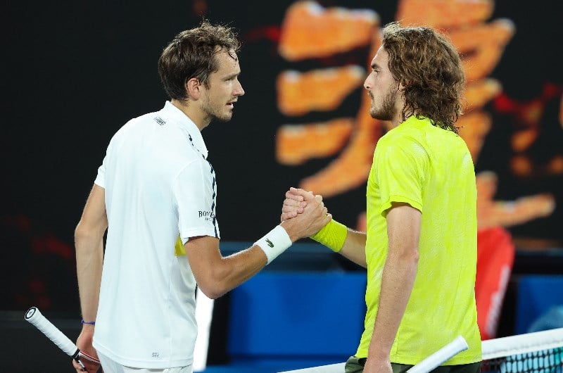 Daniil Medvedev Stefanos Tsitsipas hands