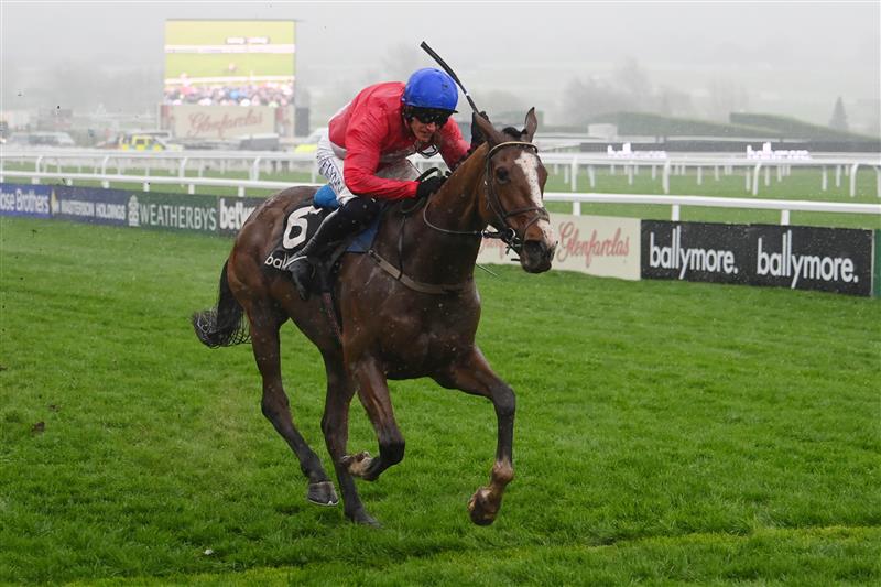 CHELTENHAM, ENGLAND - MARCH 16: Paul Townend on
Sir Gerhard approach the finish line to win the Ballymore Novices' Hurdle race during day two of Cheltenham Festival 2022 at Cheltenham Racecourse on March 16, 2022 in Cheltenham, England. (Photo by Mike Hewitt/Getty Images)