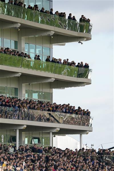 CHELTENHAM, ENGLAND - MARCH 17: A large crowd on day three of The Festival at Cheltenham Racecourse on March 17, 2022 in Cheltenham, England. (Photo by Alan Crowhurst/Getty Images)