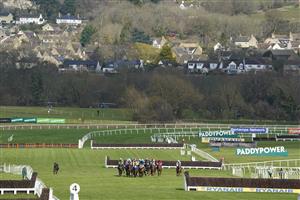 CHELTENHAM, ENGLAND - MARCH 17: A general view as runners make their way up the straight on day three of The Festival at Cheltenham Racecourse on March 17, 2022 in Cheltenham, England. (Photo by Alan Crowhurst/Getty Images)