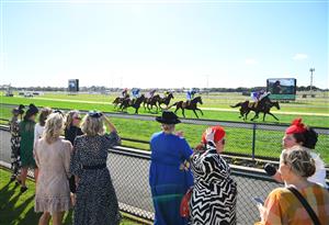 WARRNAMBOOL, AUSTRALIA - MAY 03: General view of crowds in Race 3, the George Taylor Memorial Maiden Hurdle, during Brierly Steeplechase day at Warrnambool Racing Club on May 03, 2022 in Warrnambool, Australia. (Photo by Vince Caligiuri/Getty Images)