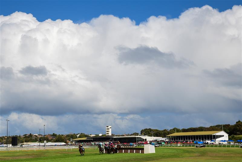 WARRNAMBOOL, AUSTRALIA - MAY 04: General view of Race 5, the Decron Dunroe Bm120 Steeplechase,  during Galleywood Hurdle day at Warrnambool Racing Club on May 04, 2022 in Warrnambool, Australia. (Photo by Vince Caligiuri/Getty Images)