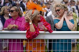 EPSOM, ENGLAND - JUNE 03: A general view as racegoers enjoy their day out during Ladies Day at Epsom Racecourse on June 03, 2022 in Epsom, England. (Photo by Alan Crowhurst/Getty Images)
