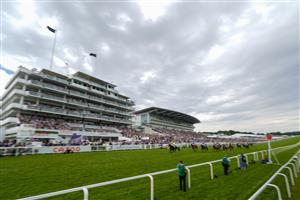 EPSOM, ENGLAND - JUNE 03: A general view as runners cross the finish line in The Cazoo Handicap during Ladies Day at Epsom Racecourse on June 03, 2022 in Epsom, England. (Photo by Alan Crowhurst/Getty Images)