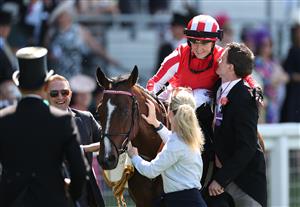 ASCOT, ENGLAND - JUNE 14: Bradsell ridden by Hollie Doyle celebrates after winning the Coventry Stake during Royal Ascot 2022 at Ascot Racecourse on June 14, 2022 in Ascot, England. (Photo by Ryan Pierse/Getty Images)