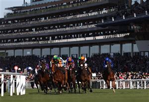 ASCOT, ENGLAND - JUNE 14: Horses race during the Copper Horse Stakes during Royal Ascot 2022 at Ascot Racecourse on June 14, 2022 in Ascot, England. (Photo by Ryan Pierse/Getty Images)