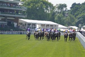 ASCOT, ENGLAND - JUNE 17: A general view as runners turn into the straight during The Duke Of Edinburgh Stakes during Royal Ascot 2022 at Ascot Racecourse on June 17, 2022 in Ascot, England. (Photo by Alan Crowhurst/Getty Images)