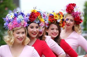 ASCOT, ENGLAND - JUNE 18: Racegoers arrive on day five of Royal Ascot 2022 at Ascot Racecourse on June 18, 2022 in Ascot, England. (Photo by Alex Livesey/Getty Images)