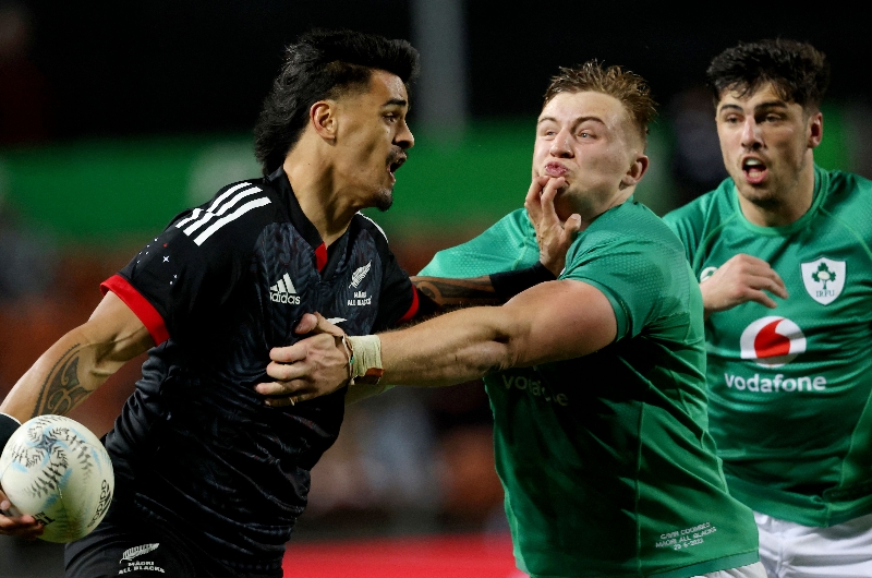 Ireland were beaten 32-17 by New Zealand Maori.