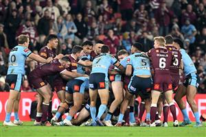 BRISBANE, AUSTRALIA - JULY 13: Players scuffle during game three of the State of Origin Series between the Queensland Maroons and the New South Wales Blues at Suncorp Stadium on July 13, 2022 in Brisbane, Australia. (Photo by Bradley Kanaris/Getty Images)