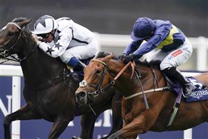 ASCOT, ENGLAND - JULY 23: Hollie Doyle riding Jumbly (R) get up on the line to win The Longines Valiant Stakes from William Buick and Oscula at Ascot Racecourse on July 23, 2022 in Ascot, England. (Photo by Alan Crowhurst/Getty Images)