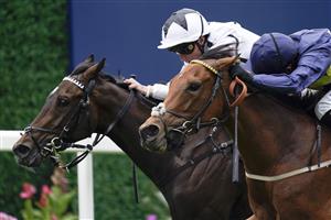 ASCOT, ENGLAND - JULY 23: Hollie Doyle riding Jumbly (R) get up on the line to win The Longines Valiant Stakes from William Buick and Oscula at Ascot Racecourse on July 23, 2022 in Ascot, England. (Photo by Alan Crowhurst/Getty Images)