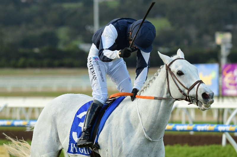 Sandown Betting Tips