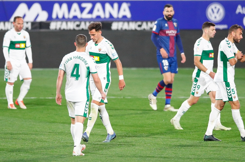 Elche dejected