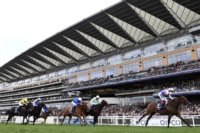 Italian jockey Frankie Dettori on Kinross (R) wins the British Champions Sprint Stakes on Qipco British Champions Day at Ascot Racecourse, west of London on October 15, 2022. - Champions day is the finale of the British flat racing season and the UK's richest raceday. (Photo by Glyn KIRK / AFP) (Photo by GLYN KIRK/AFP via Getty Images)