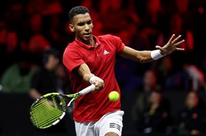 Felix Auger Aliassime shot